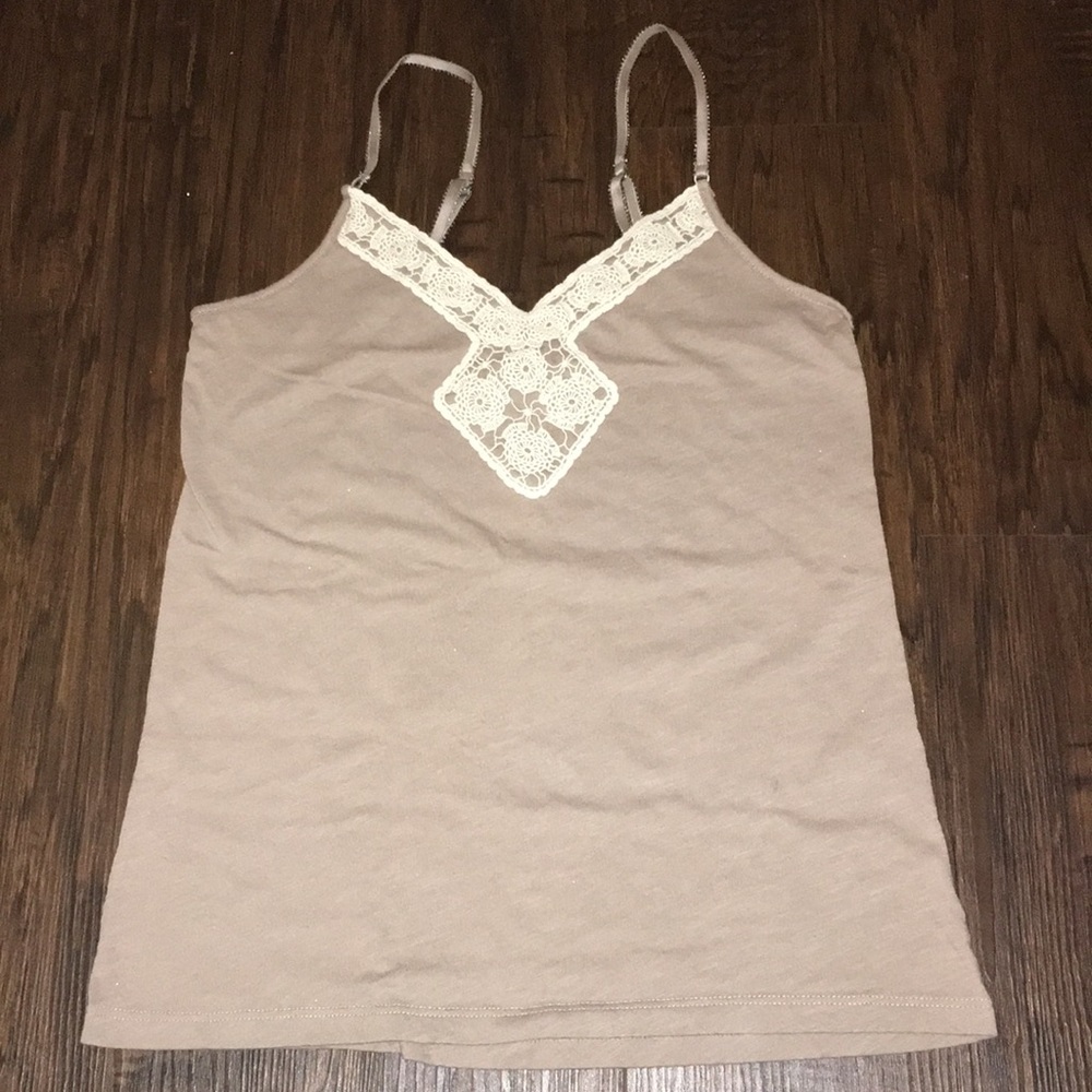 American eagle cami w/ lace detail